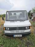 Vând Mercedes Benz 410 D 46 / 33 5, dublu pe spate,stare bună