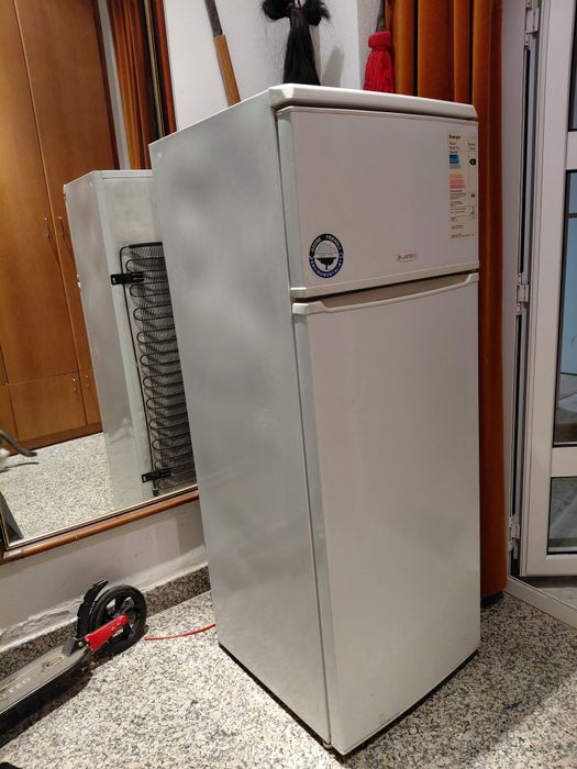 Frigider cu congelator