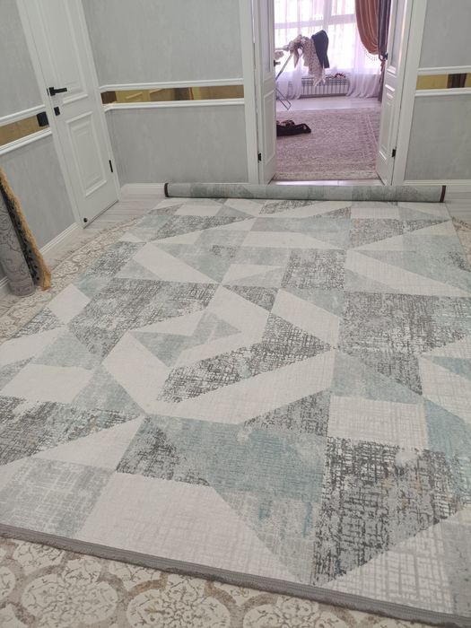 Продам ковер . б/у