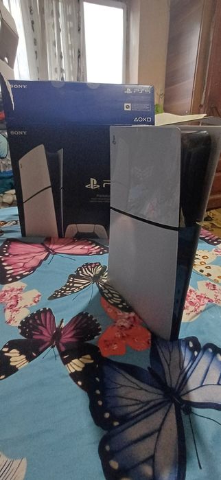 Salut este bun ps5 slim merge joc orice