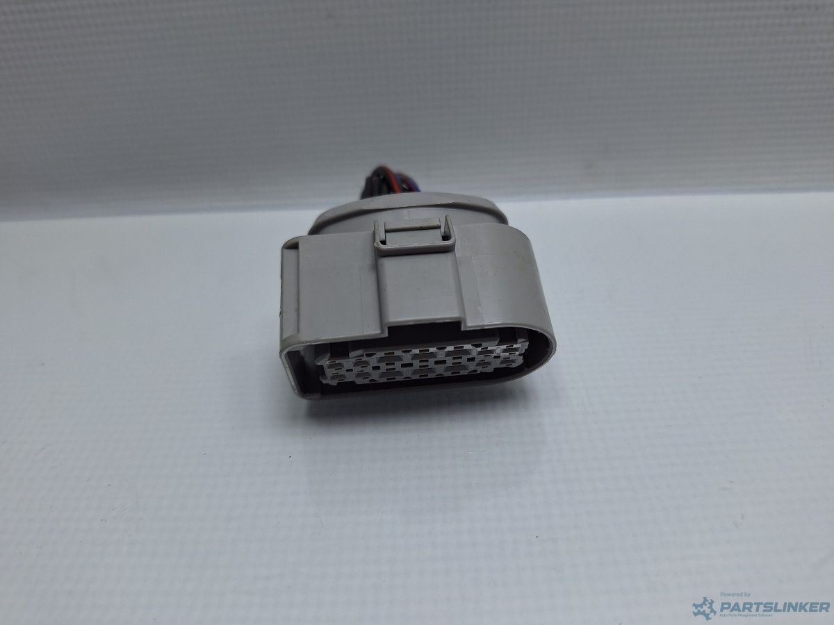 Mufa conector 14 pini VOLKSWAGEN PASSAT Variant (3G5) [ 2014 - > ] TDI (CRLB, DBGA, DFGA) 110KW|150HP OEM 5Q0973737