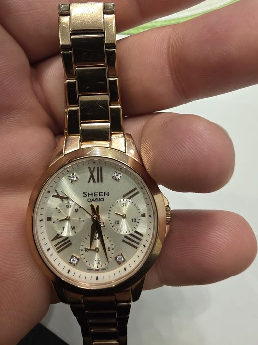 Чесовник Casio Sheen