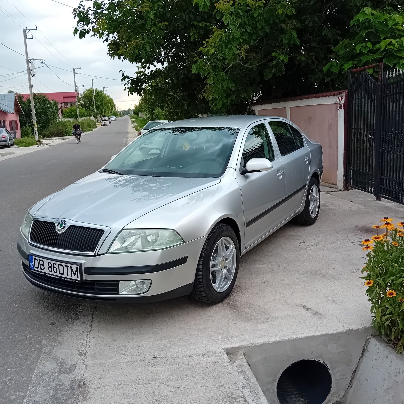 Vând Skoda Octavia 2
