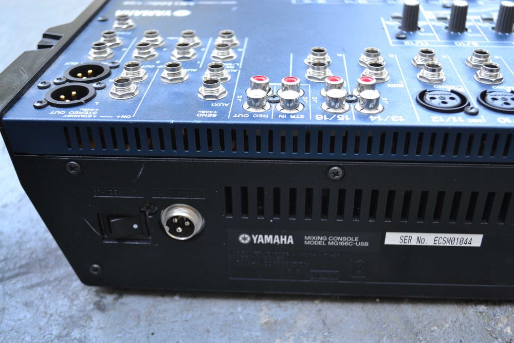 Mixer Yamaha MG 166 C USB