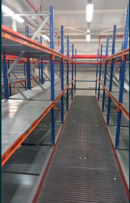 Rafturi metalice profesionale 975x445