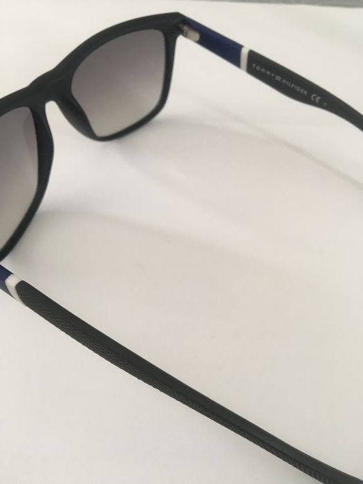 Слънчеви очила Tommy Hilfiger