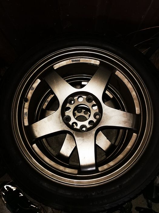 Rota Grid P45 5x114,3 17" 7 j aurii
Anvelopele nu sunt incluse in p