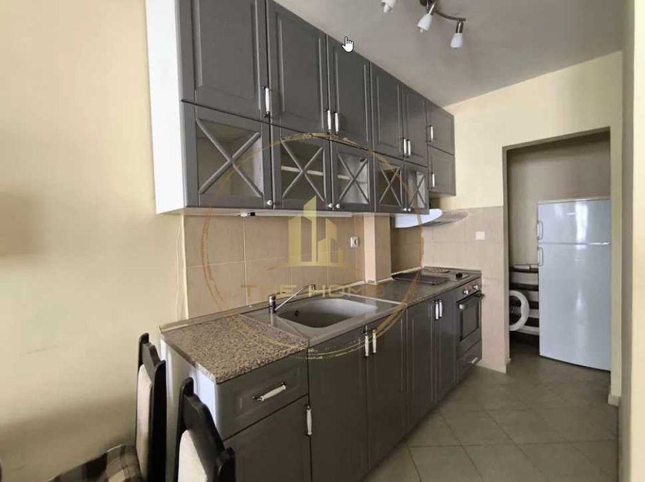 Дава се под наем Двустаен апартамент в Варна, Левски - 70 кв.м за 600 € - Снимка #3