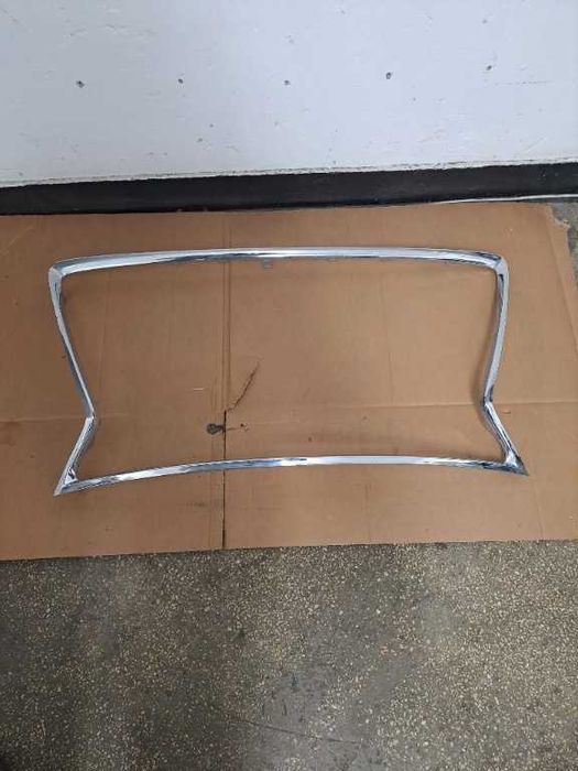 Ornament crom grila fata oroginal Lexus LS460 an 2013-2017
