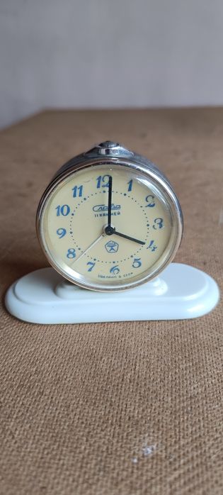Продам механическии будильник!