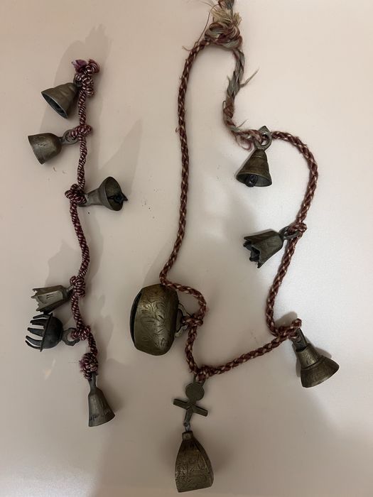 Doua siraguri cu 11 clopotei