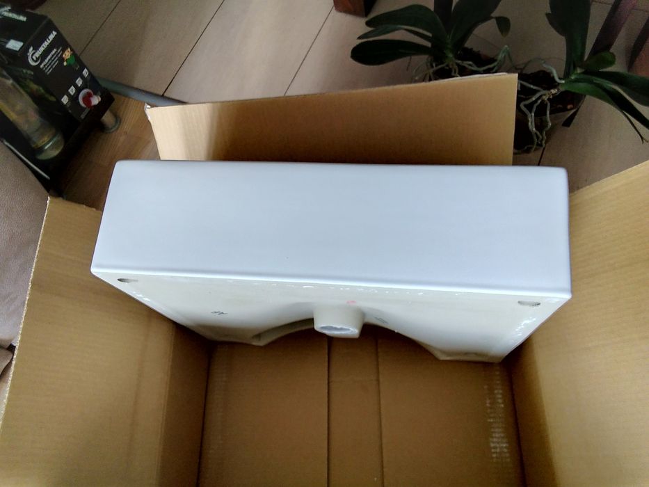 Нова мивка за баня върху шкаф или плот