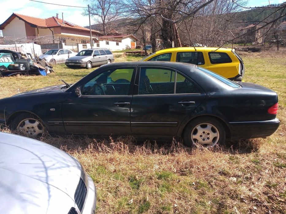 Mercedes E 200 на части