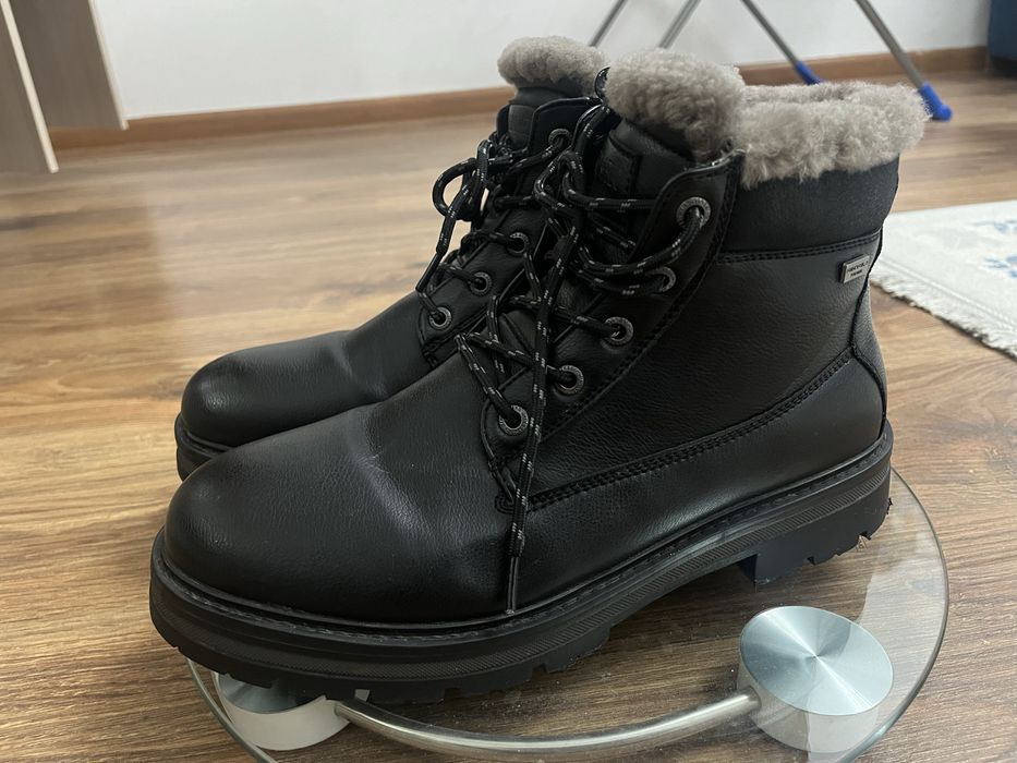 Мужские ботинки 42 размера в идеальном состоянии.