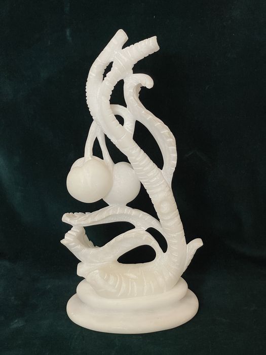 Statueta din alabastru, semnată. Italia