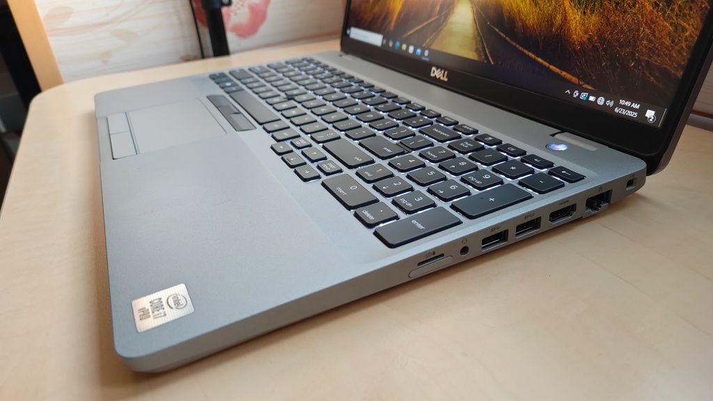 Laptop Dell Latitude 5510_i7-10810U_16GB DDR4_AMD 550X 2GB Dedicat_SSD