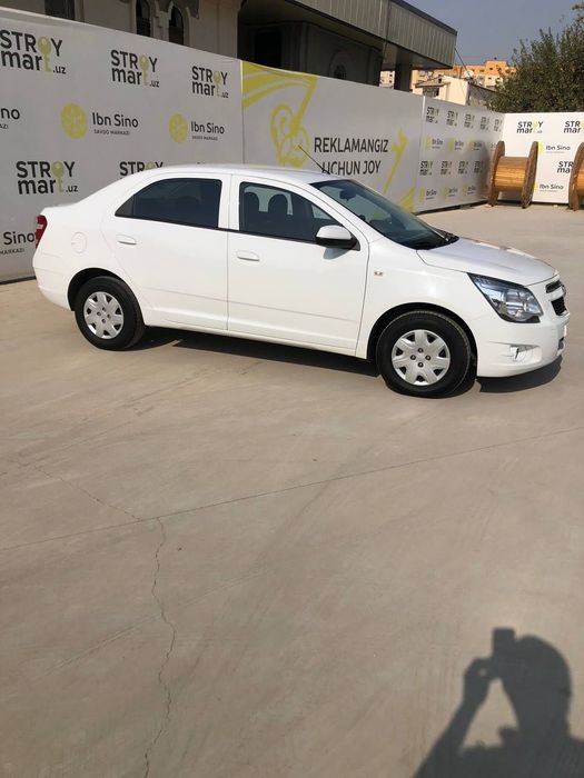 Cobalt moshinasi sotiladi