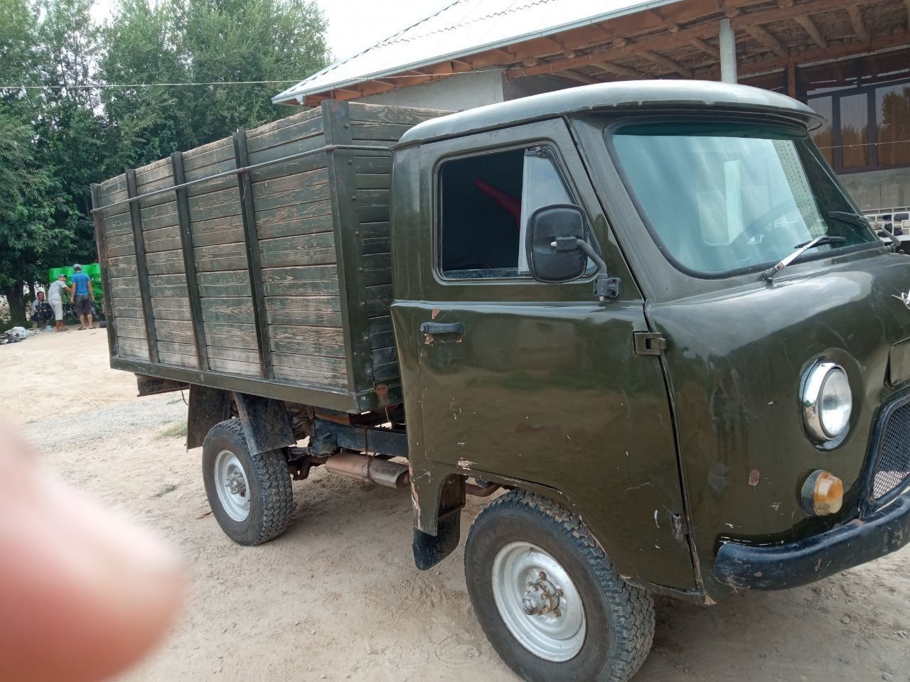 UAZ yuk mashinasi sotiladi