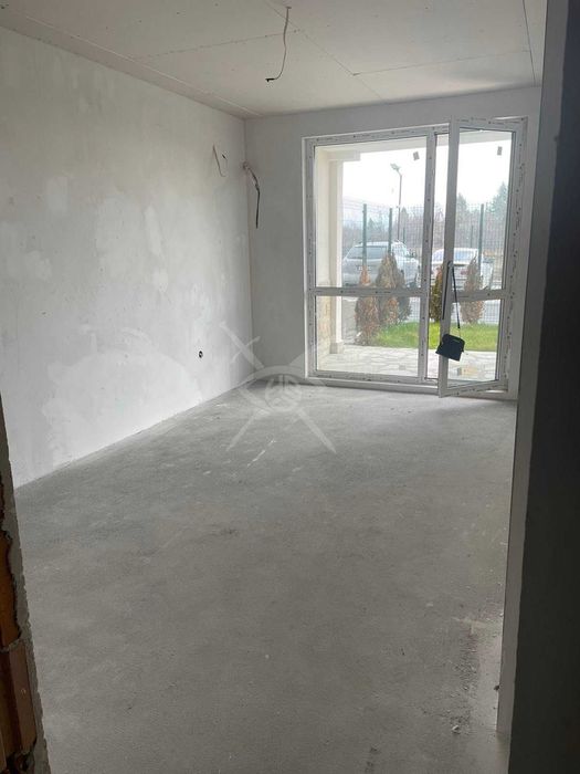 Продава се Двустаен апартамент в Бургас, Сарафово - 80 кв.м за 1450 €/кв.м - Снимка #2