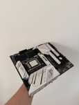 Placa de bază ROG STRIX B650-A GAMING WIFI