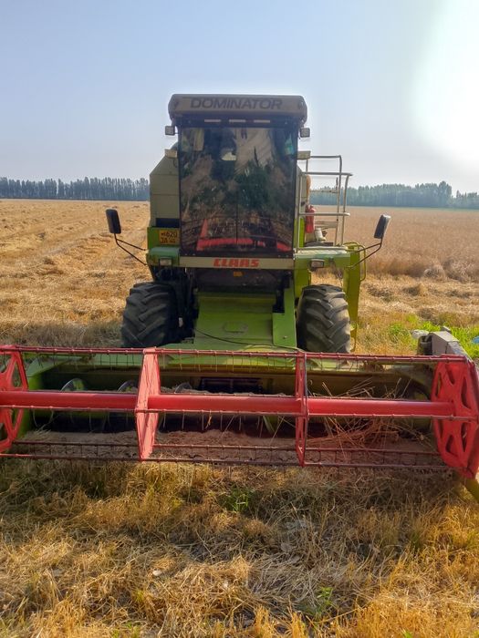 Claas daminator 130