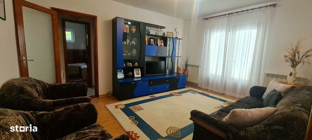 Apartament cu 3 camere, mobilat si utilat etajul 1