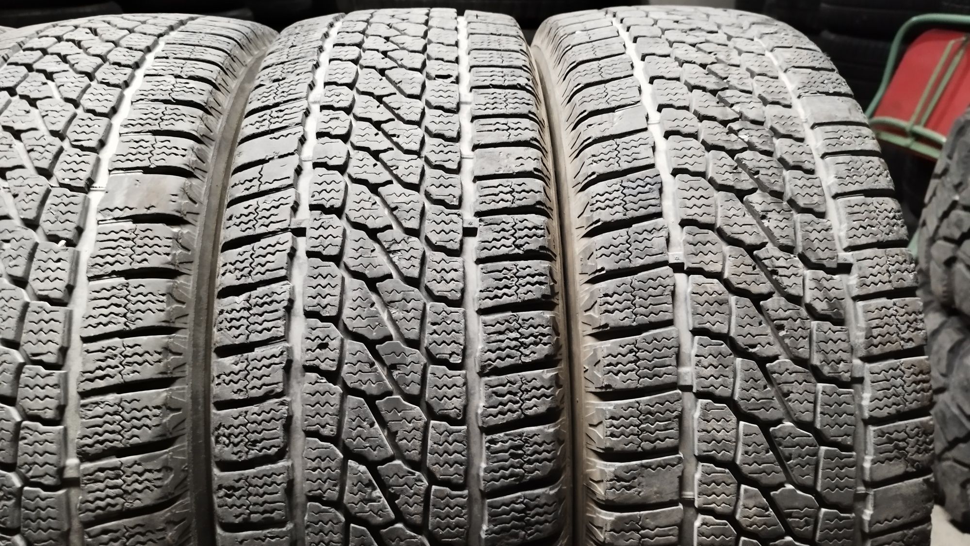 Firestone 235/65/16c