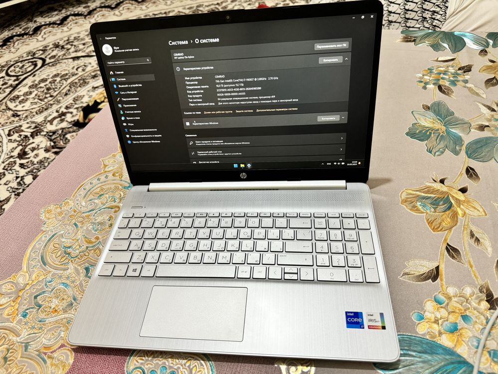 HP Laptop 15s 16/512 core i7 11gen