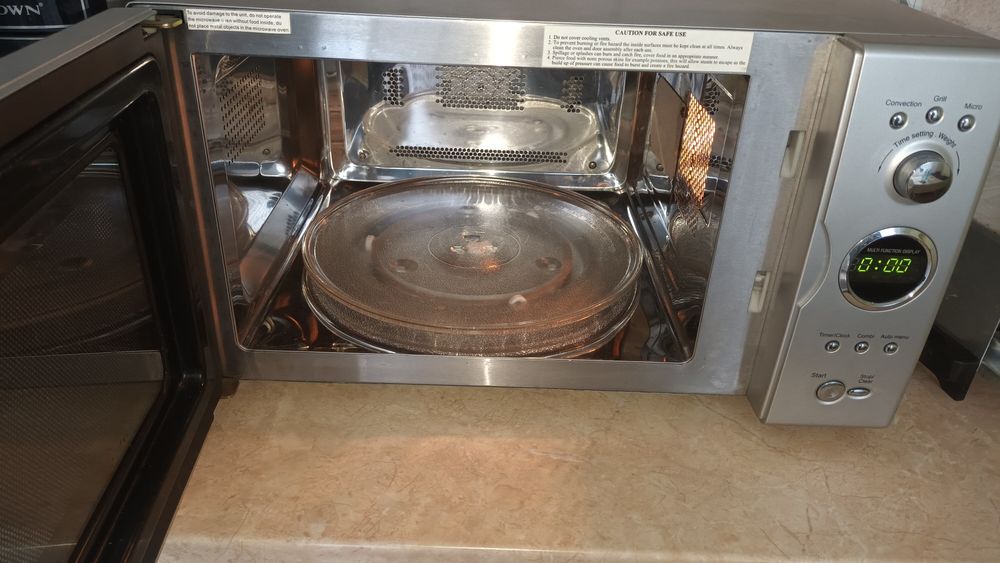 Микровълнова фурна