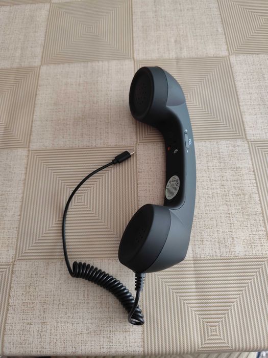 Продавам TYPE-C слушалка за телефон