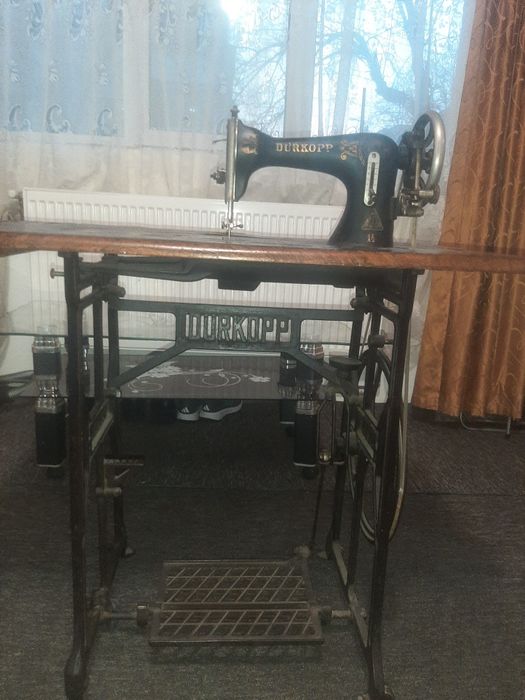 Vand masina de cusut de colectie DURKOPP din 1929