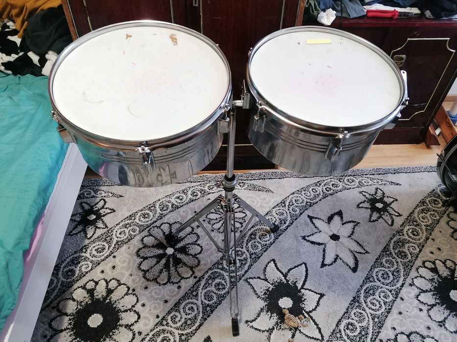 Timbale de vânzare se vând de oare ce pleac din țară și nu le mai folo