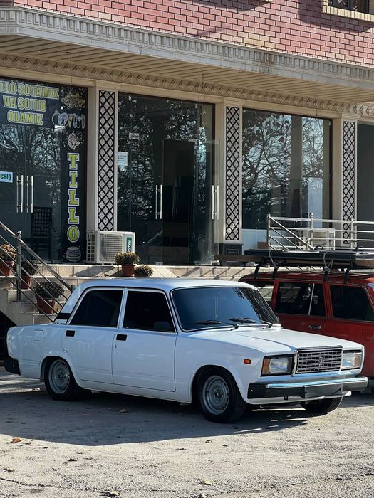Vaz 007. Hamma narsasi bor.