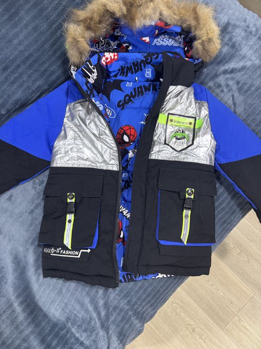 Куртка на 4-5 лет двухстороняя