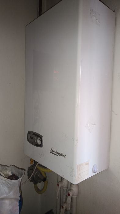 Centrala Lamborghini Taura D24 funcțională pe apa menajera si caldura