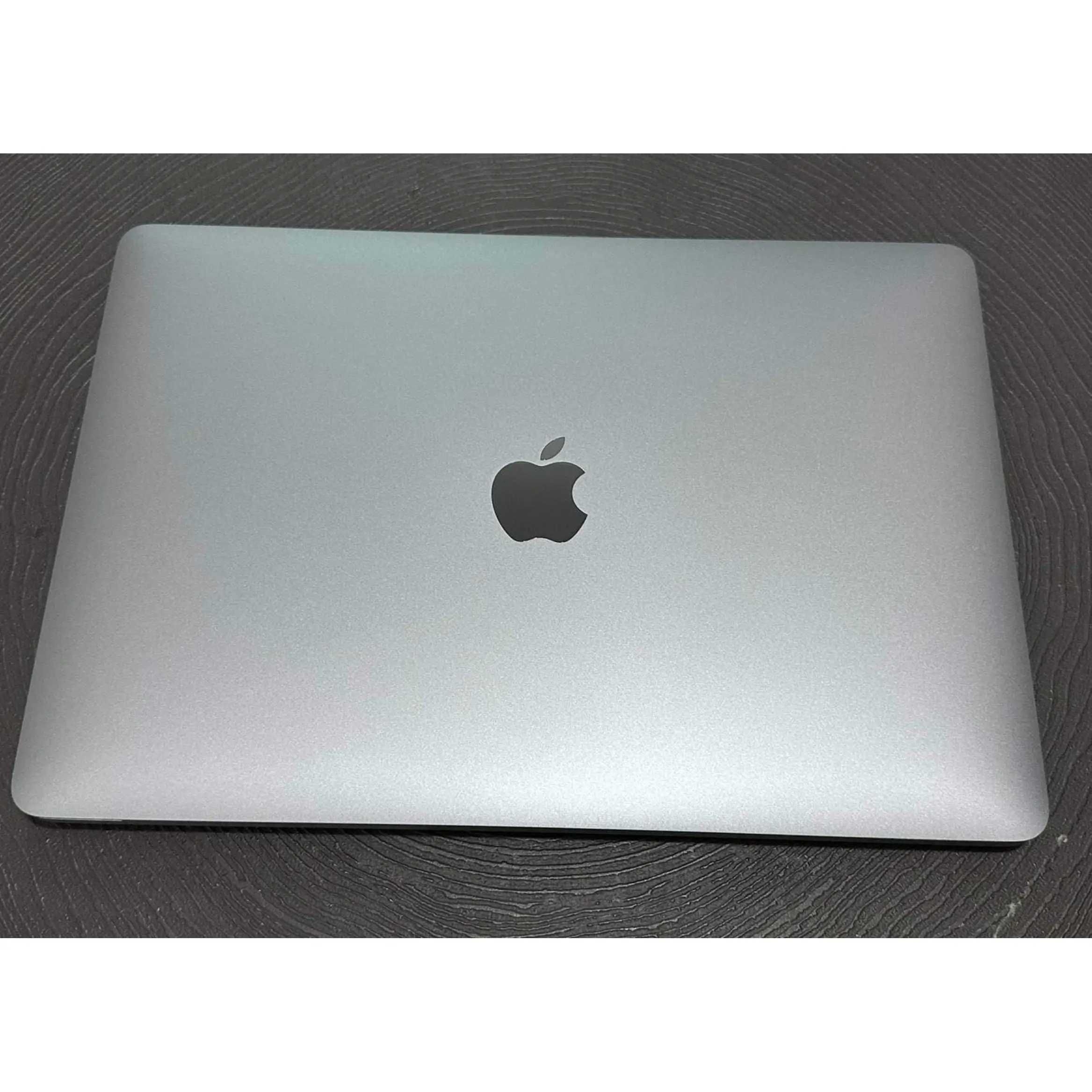 Macbook Pro 13'' M2, 2022, 256GB, Silver, Battery health 93%