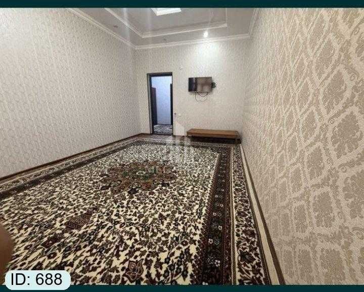 5 mikr jomiy 2 xonali kvartira sotiladi №688