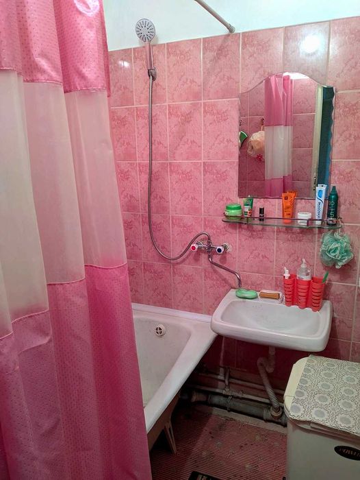 Продается 3-х комнатная квартира. Кушбеги. Яккасарайский район.