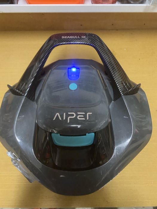 Робот за басейни AIPER