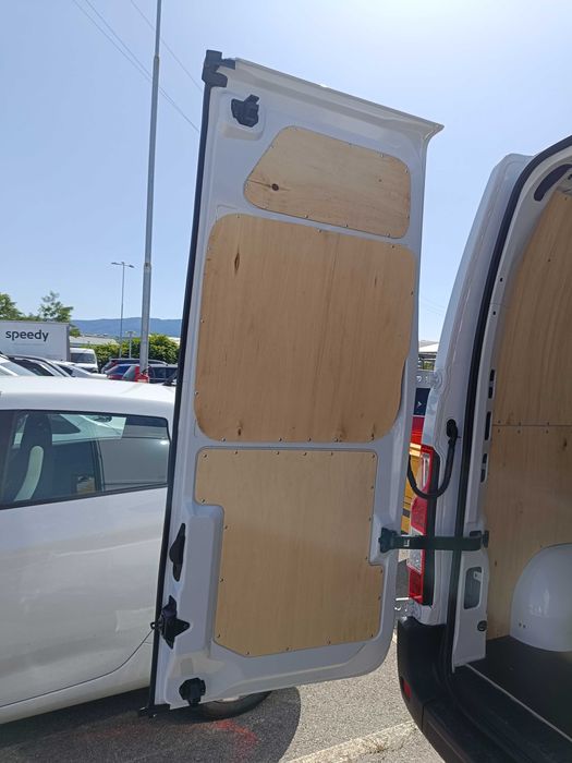 Дървена облицовка на бус