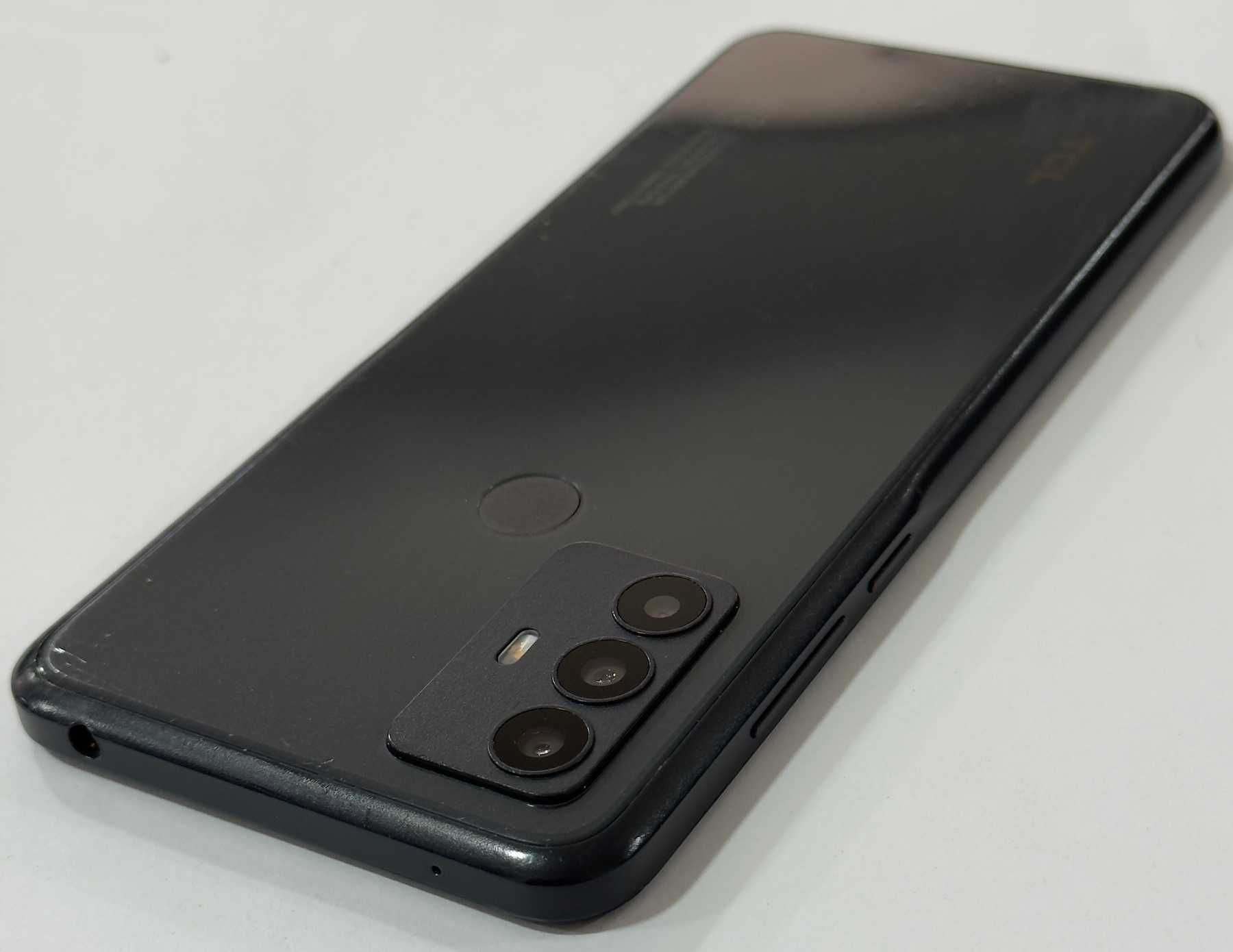 TCL 305 32GB 2GB RAM
