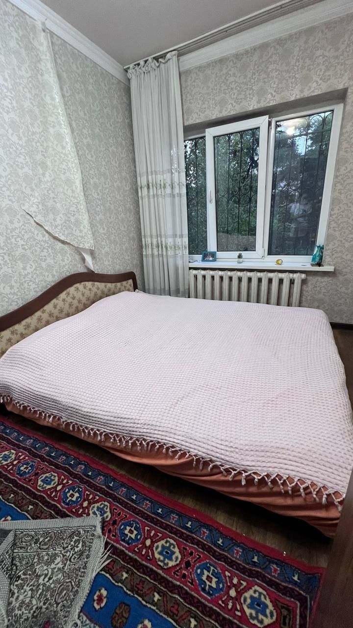 Двухспальная кровать