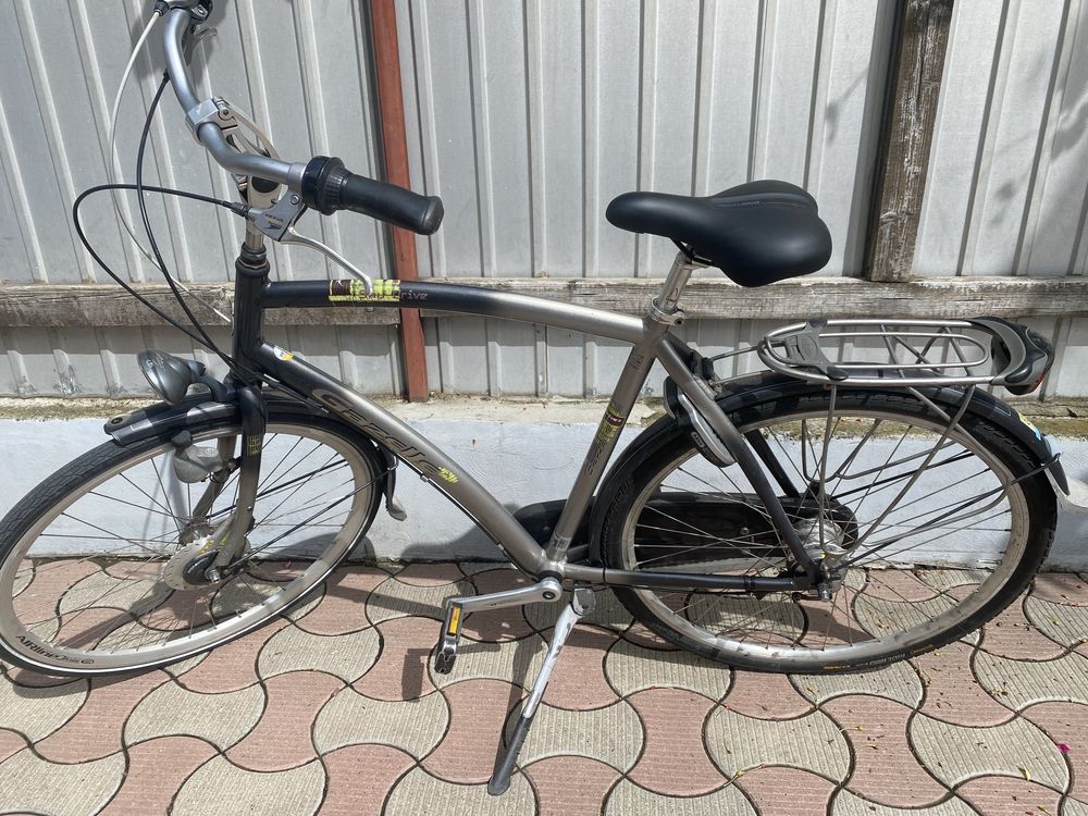 Vand bicicleta Gazelle pe 28
