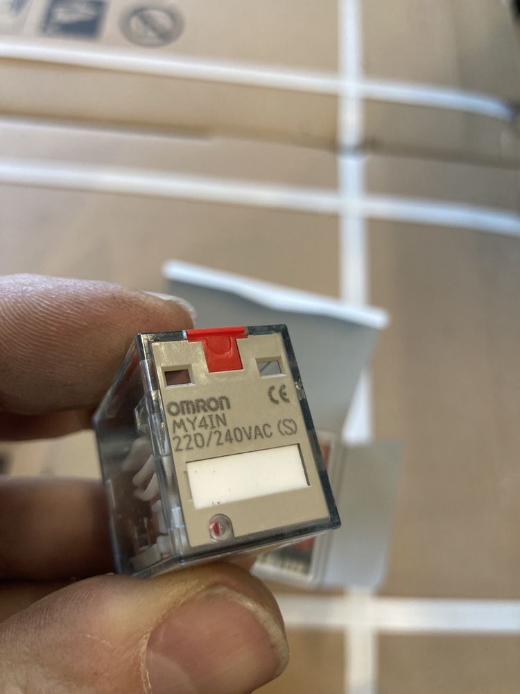 Releu omron my4in