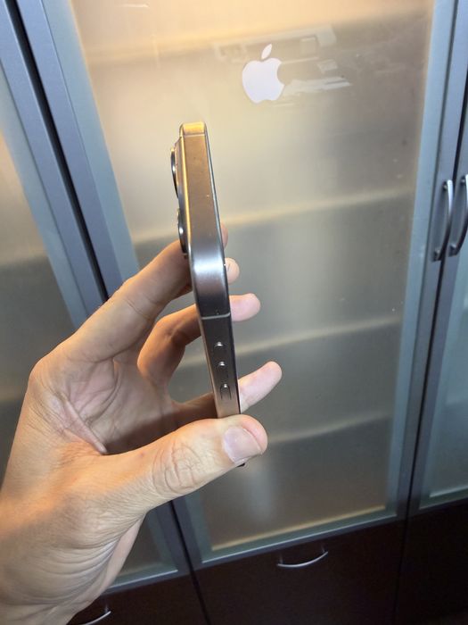 Vand Iphone 15 Pro 128Gb