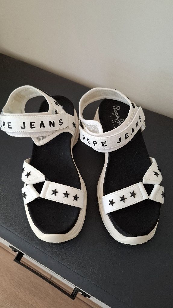 Pepe jeans.. чисто нови