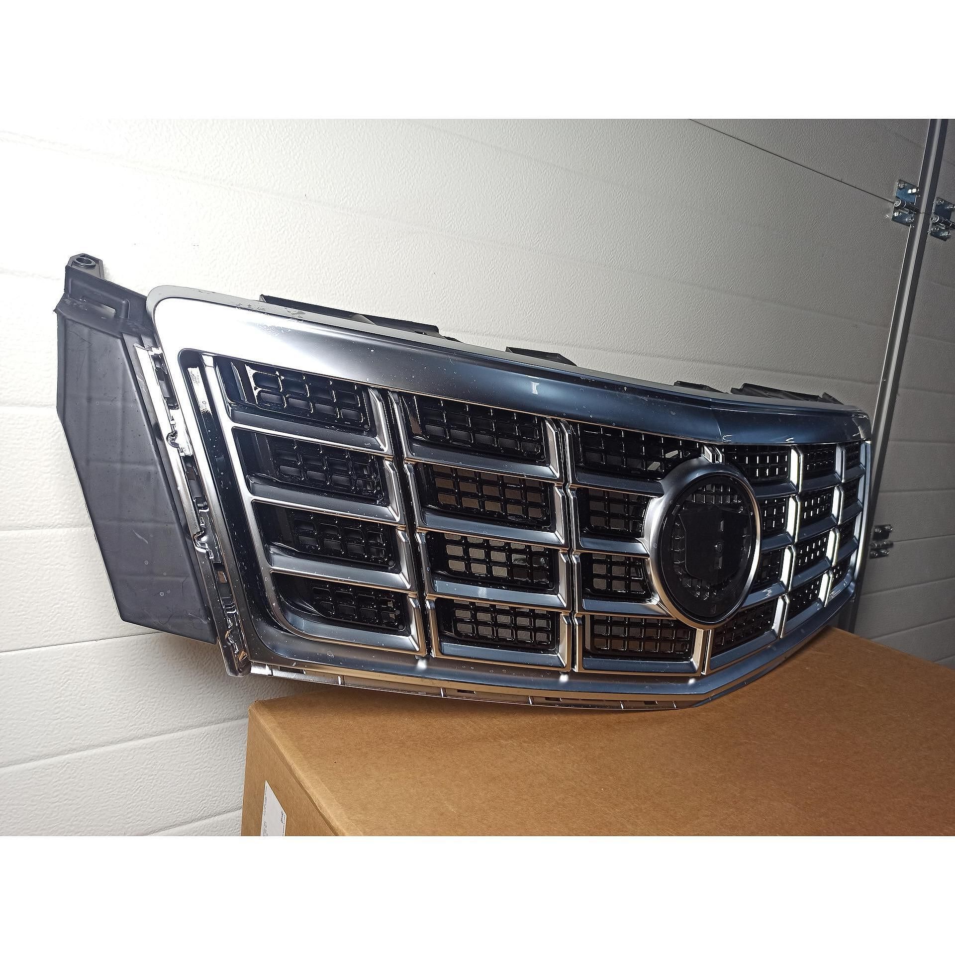 Предна решетка за cadillac xts - 22768456