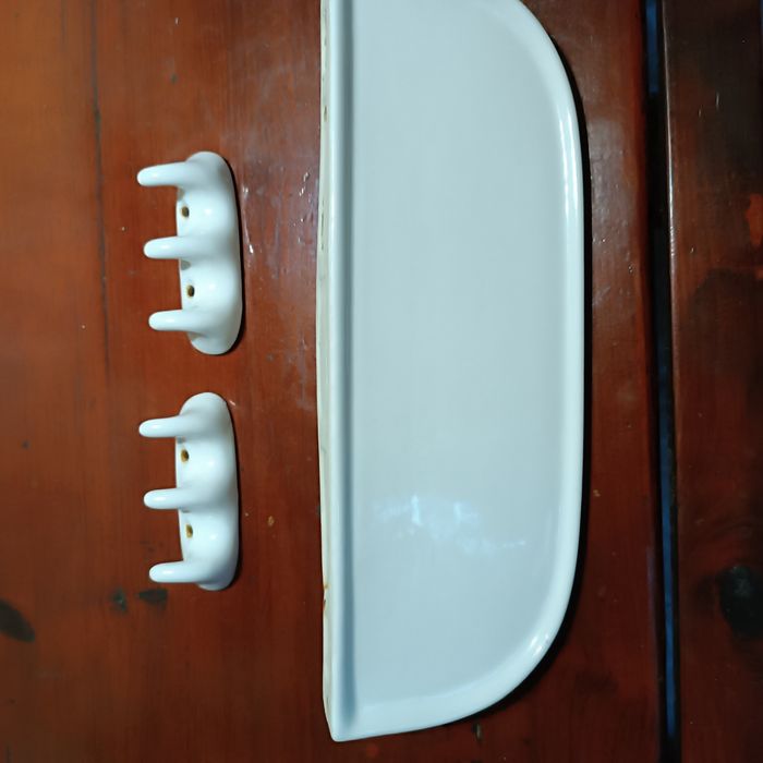 полица за банята