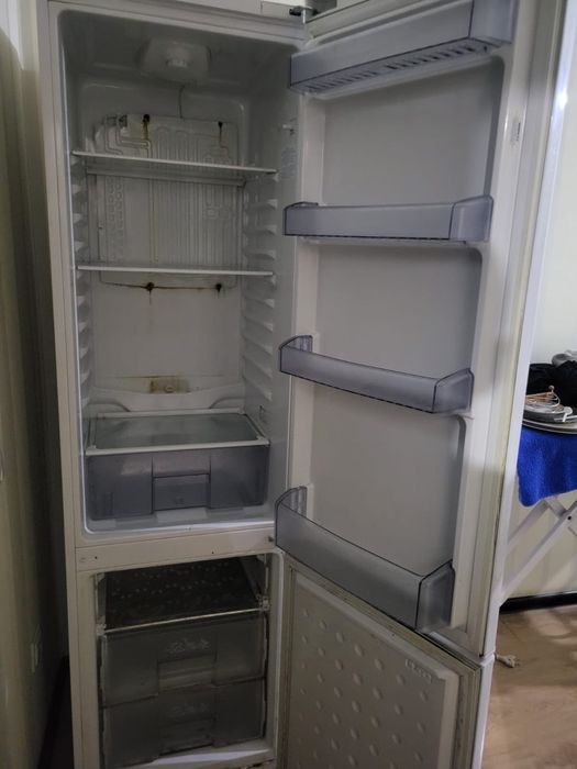 Холодильник б/у в рабочем состоянии