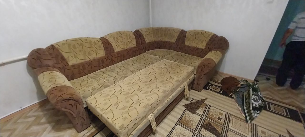 Продам раздвижной диван